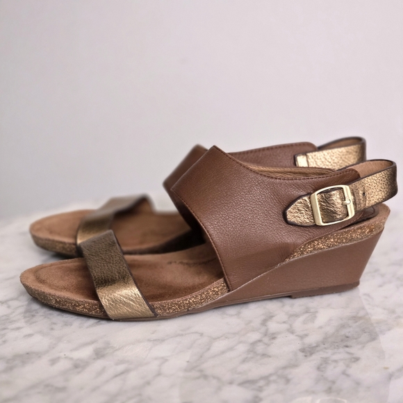 SÖFFT Heeled Sandals in Brown and Gold Size 8.5 EUC - Picture 3 of 5